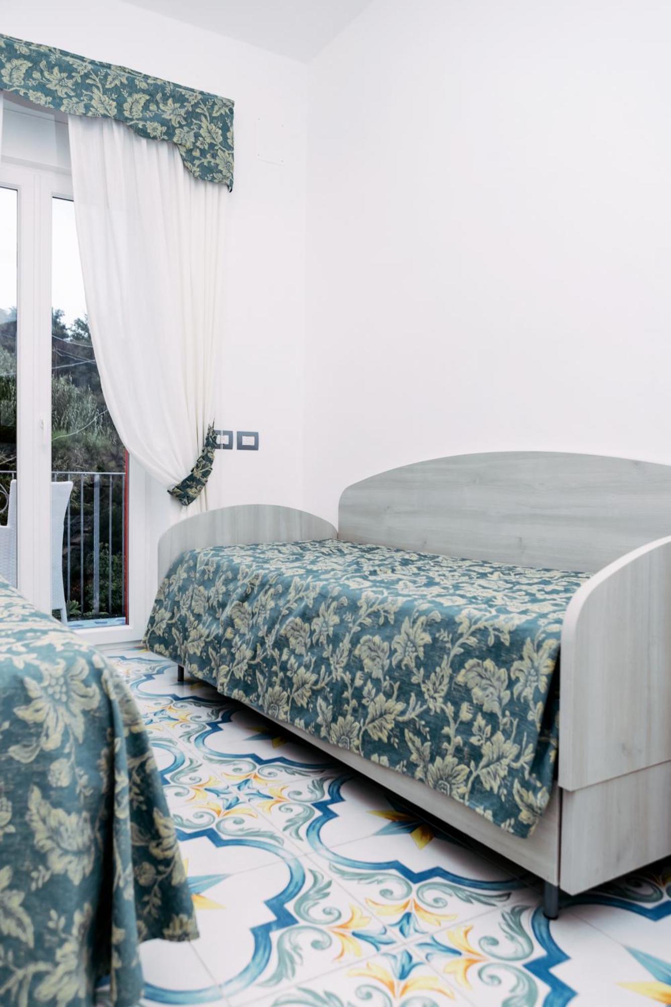 איסקיה Hotel Da Maria מראה חיצוני תמונה